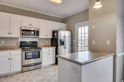 Kitchen - 2817 Brickrun Way, Augusta, GA 30909 photo 2 of 5