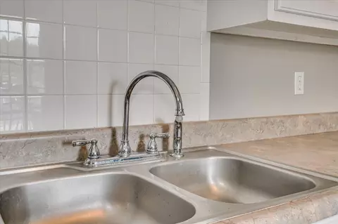 Kitchen - 2817 Brickrun Way, Augusta, GA 30909 photo 3 of 5