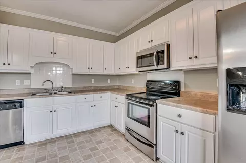 Kitchen - 2817 Brickrun Way, Augusta, GA 30909 photo 4 of 5