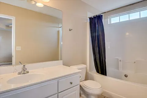 Bath - 2817 Brickrun Way, Augusta, GA 30909 photo 3 of 4