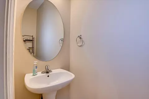 Bath - 2817 Brickrun Way, Augusta, GA 30909 photo 2 of 4