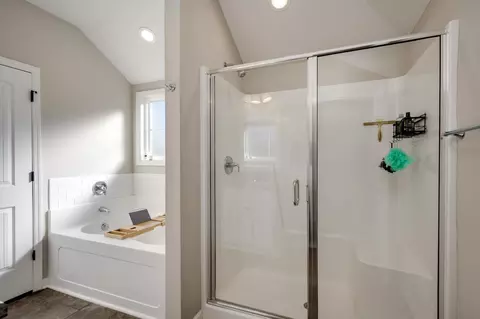 Bath - 855 Goodale Dr, Augusta, GA 30909 photo 2 of 4