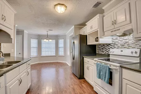 Kitchen - 715 Cannock Loop, Grovetown, GA 30813 photo 5 of 5