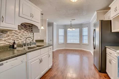 Kitchen - 715 Cannock Loop, Grovetown, GA 30813 photo 4 of 5