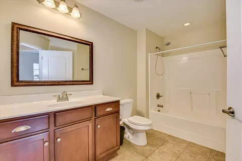 Bath - 1101 Brookstone Way, Augusta, GA 30909 photo 2 of 3