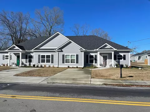 204 W Hall St, Thomson, GA 30824