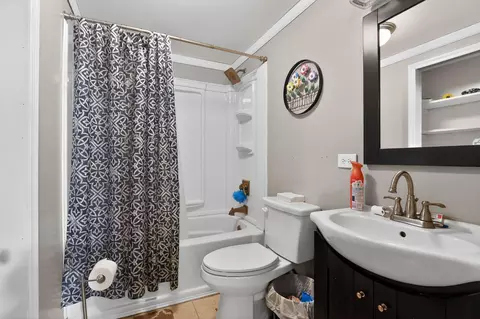 Bath - 651 Harvey St, Stapleton, GA 30823 photo 1 of 2
