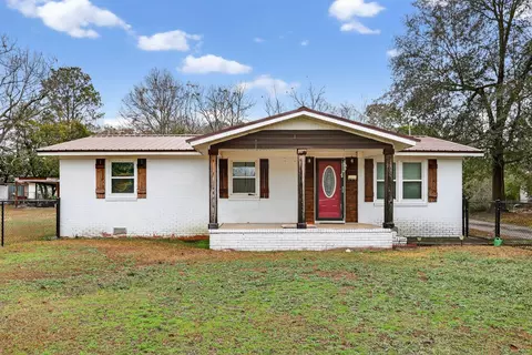 651 Harvey St, Stapleton, GA 30823