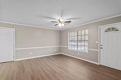 Living - 144 Pine Ridge Rd, Thomson, GA 30824 photo 1 of 2