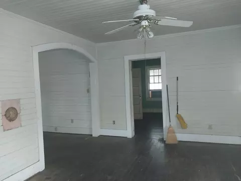 Living - 135 E Trippe St, Harlem, GA 30814 photo 2 of 3