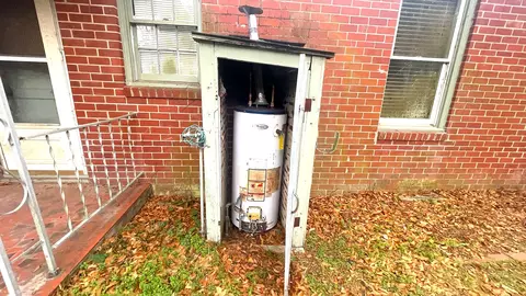 Exterior - 1731 Oak Dr, Augusta, GA 30904 photo 8 of 10