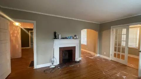 Living - 1731 Oak Dr, Augusta, GA 30904 photo 3 of 5