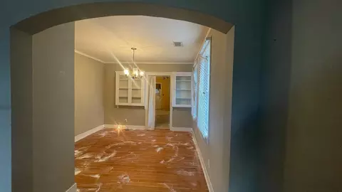Living - 1731 Oak Dr, Augusta, GA 30904 photo 4 of 5
