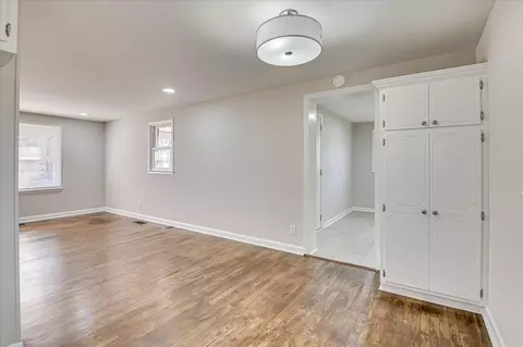 Living - 919 Ridge Ave, Thomson, GA 30824 photo 5 of 6