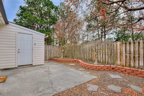 Exterior - 130 Barts Dr, Augusta, GA 30909 photo 5 of 8