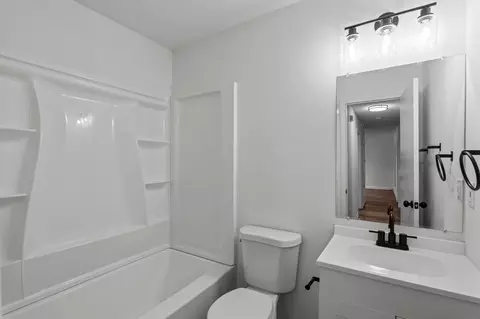 Bath - 1883 Neptune Dr, Augusta, GA 30906 photo 3 of 3