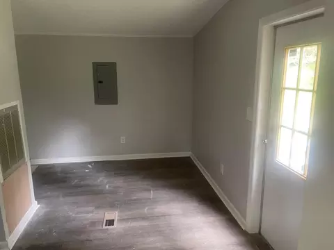 Living - 811 Frances Dr, Thomson, GA 30824 photo 4 of 4
