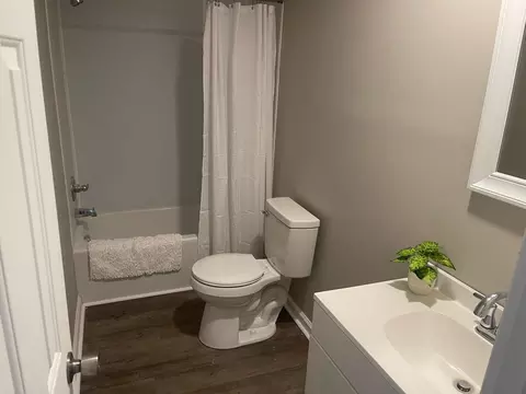 Bath - 811 Frances Dr, Thomson, GA 30824 photo 4 of 4