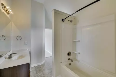 Bath - 5118 Devon Ln, Augusta, GA 30909 photo 4 of 5
