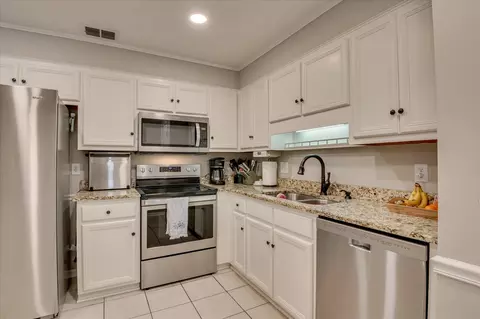 Kitchen - 413 Calloway Road Ext, Evans, GA 30809 photo 3 of 5