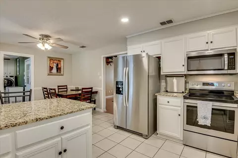 Kitchen - 413 Calloway Road Ext, Evans, GA 30809 photo 5 of 5