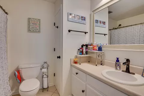 Bath - 413 Calloway Road Ext, Evans, GA 30809 photo 2 of 2
