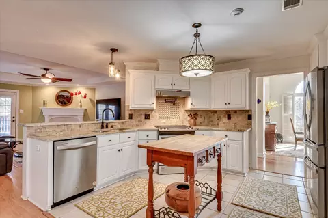Kitchen - 5123 Windmill Pl, Evans, GA 30809 photo 2 of 7