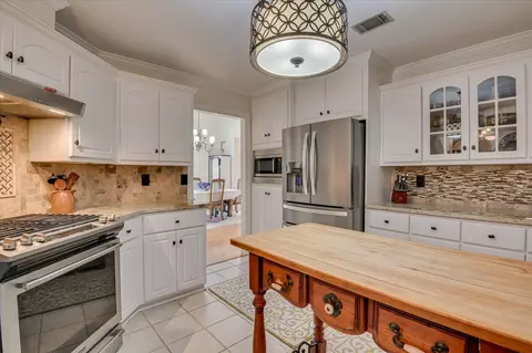 Kitchen - 5123 Windmill Pl, Evans, GA 30809 photo 5 of 7