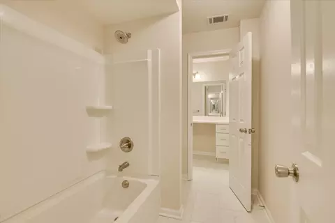 Bath - 4770 Red Leaf Ct, Martinez, GA 30907 photo 6 of 7