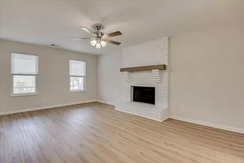 Living - 4770 Red Leaf Ct, Martinez, GA 30907 photo 2 of 5