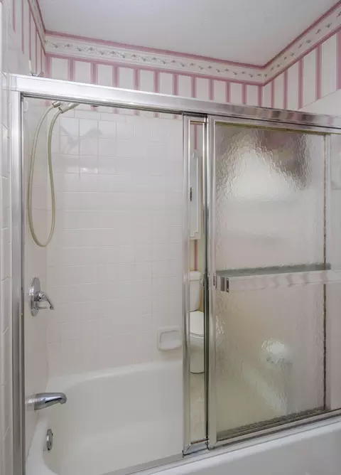 Bath - 2393 Wheeless Rd, Augusta, GA 30906 photo 10 of 10