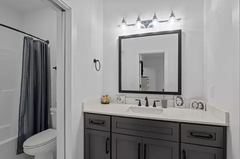 Bath - 310 Ash Ct, Evans, GA 30809 photo 8 of 8