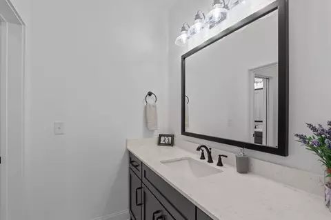 Bath - 310 Ash Ct, Evans, GA 30809 photo 6 of 8