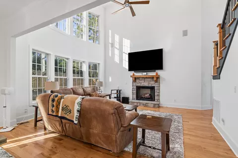 Living - 310 Ash Ct, Evans, GA 30809 photo 2 of 3