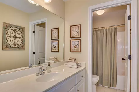 Bath - 305 Buxton Ln, Evans, GA 30809 photo 2 of 2