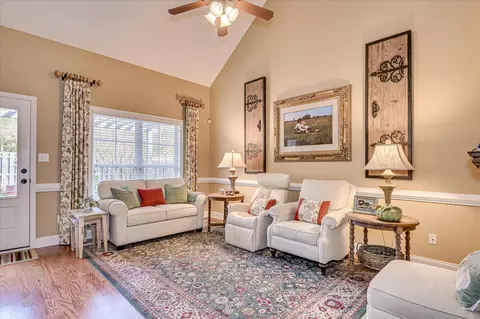 Living - 305 Buxton Ln, Evans, GA 30809 photo 1 of 2
