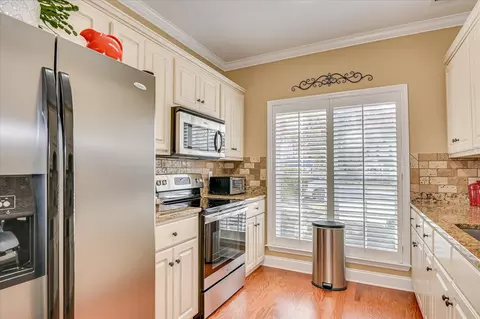 Kitchen - 305 Buxton Ln, Evans, GA 30809 photo 3 of 6