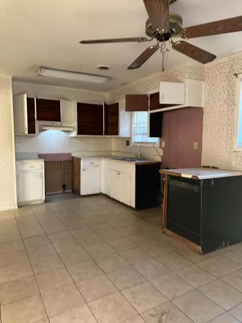 Kitchen - 3602 Audubon Pl, Augusta, GA 30906 photo 1 of 3
