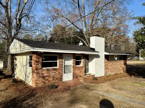 609 Hillcrest Dr, Thomson, GA 30824