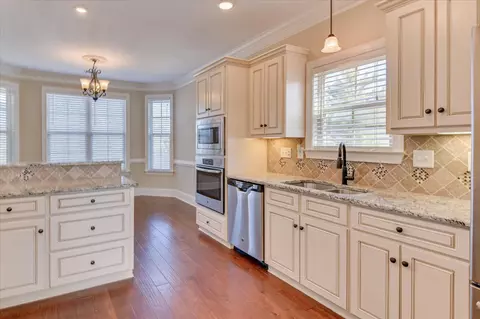Kitchen - 5119 Pickering Pt, Evans, GA 30809 photo 3 of 4