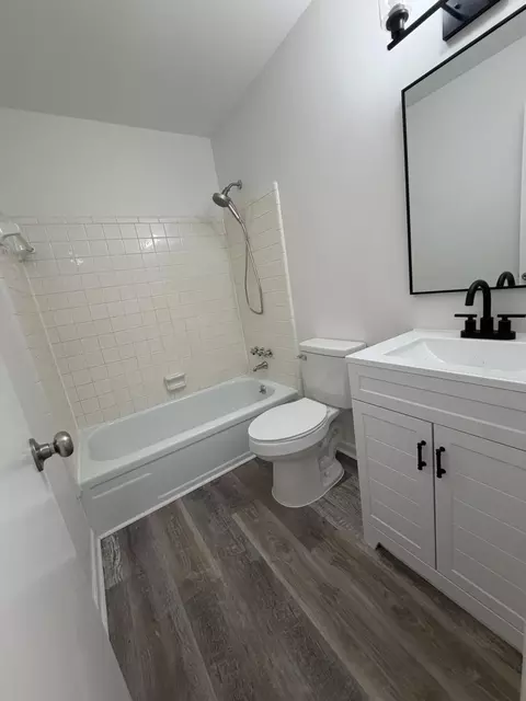 Bath - 3601 Concord Court Ct, Augusta, GA 30906 photo 2 of 9