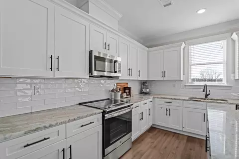 Kitchen - 230 Callahan Dr, Evans, GA 30809 photo 3 of 5