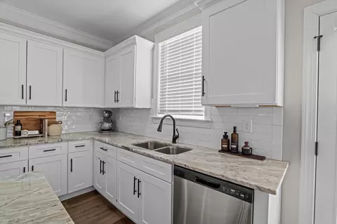 Kitchen - 230 Callahan Dr, Evans, GA 30809 photo 4 of 5