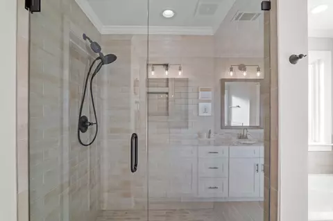 Bath - 230 Callahan Dr, Evans, GA 30809 photo 5 of 5