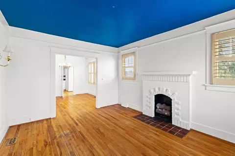 Living - 1436 Glenn Ave, Augusta, GA 30904 photo 1 of 2
