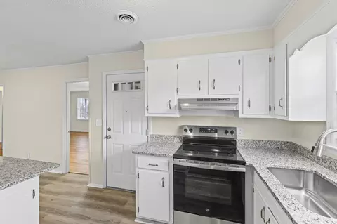 Kitchen - 2313 Ridge Rd, Augusta, GA 30906 photo 2 of 3