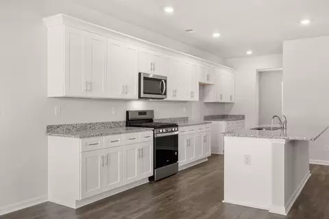 Kitchen - 351 Streamsong Rd, Evans, GA 30809 photo 3 of 4