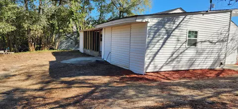 Exterior - 3004 Acorn Rd, Augusta, GA 30906 photo 5 of 9