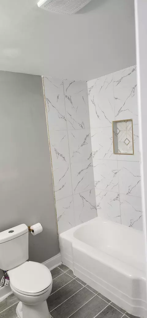 Bath - 3004 Acorn Rd, Augusta, GA 30906 photo 3 of 6
