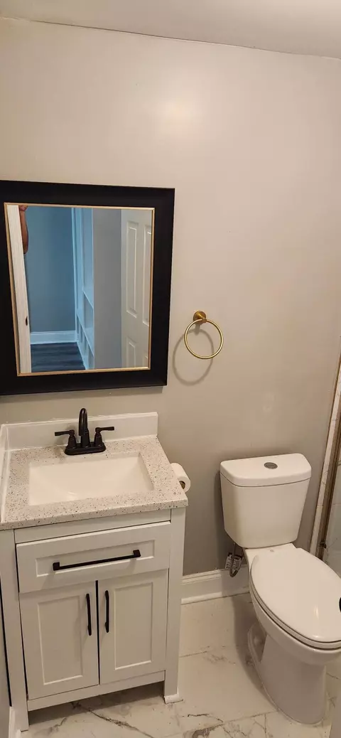 Bath - 3004 Acorn Rd, Augusta, GA 30906 photo 1 of 6